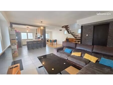 maison de charme – 200 m² – 5/6 chambres – proche école – grand séjour – garage