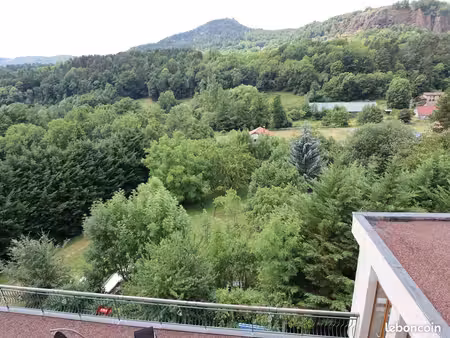 maison  gites  grand jardin et ateliers