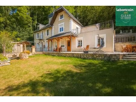 propriété 6 pièces 170 m²