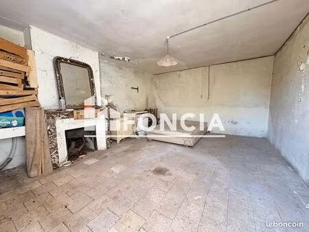 ensemble immobilier de deux maisons à rénover