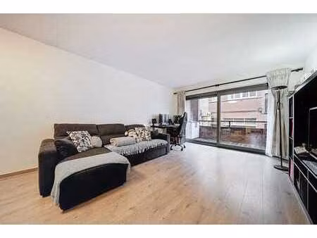 appartement 2 chambres avec balcon et cave