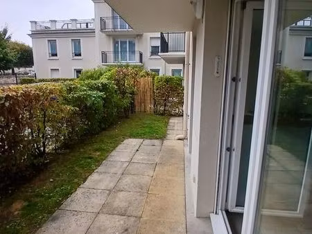 a louer f2 centre vernon résidence de standing