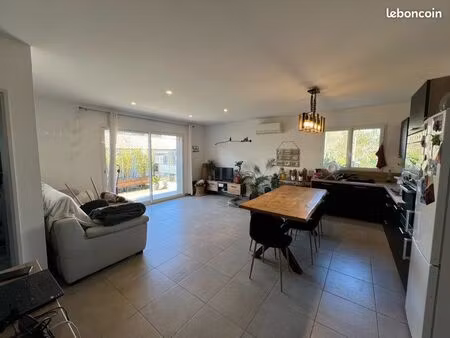 maison hameau de serres