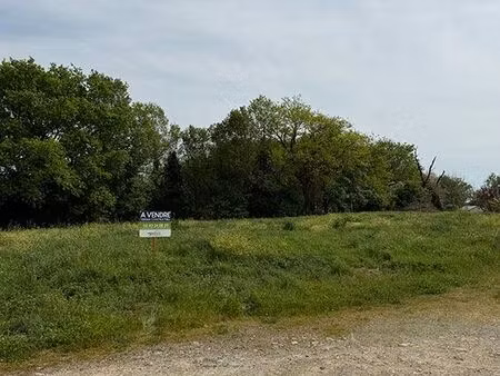 terrain 589 m² marzan