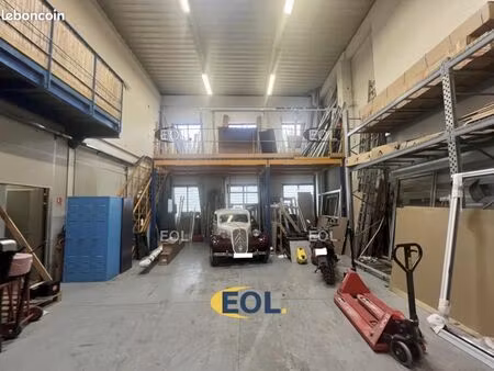 local d'activité 352 m²