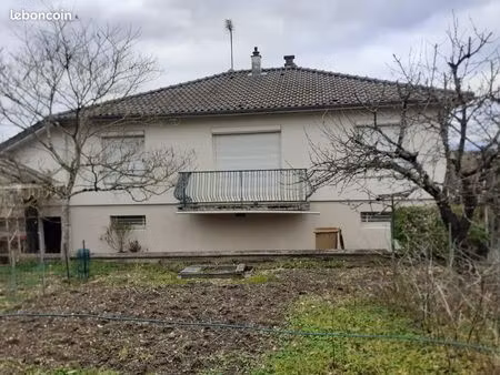 pavillon sur sous-sol t5 bar sur aube