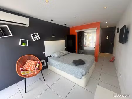 studio situé au cœur du village naturiste du cap d'agde