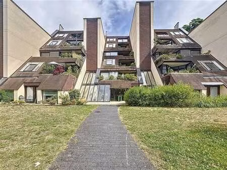 beau rez au calmeavec parking