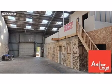 entrepot 320 m² la creche