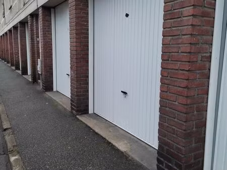 garage en centre-ville