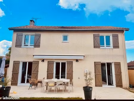 maison individuelle - 135 m²