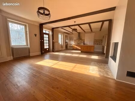 maison de ville 4 pièces 142 m²