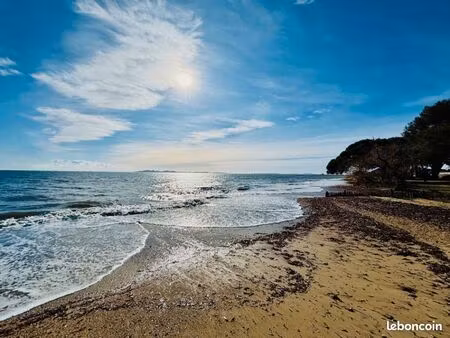 terrain 690 m² carqueiranne