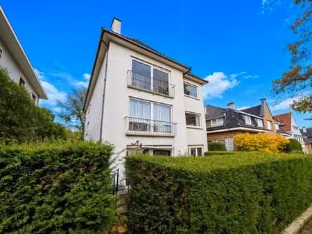 stockel - rdc 2ch. + bureau avec jardin et parking