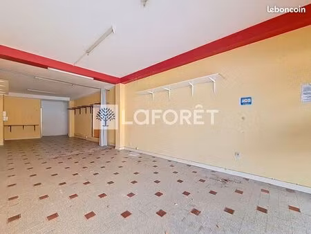 local commercial 48 m² barbatre