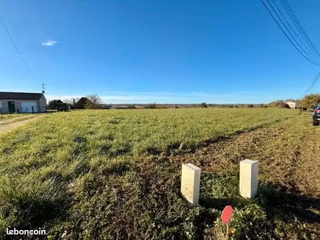 terrain 820 m² mongauzy