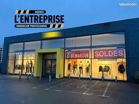 local commercial 450 m² guipavas