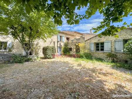 maison 6 pièces 215 m²