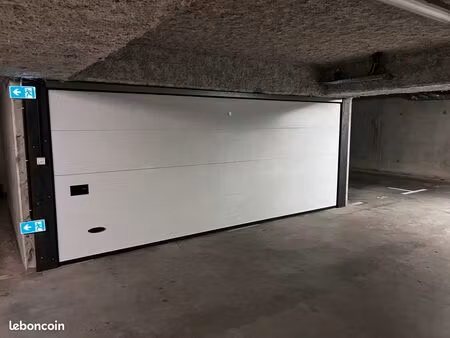 loue garage / box double – 2 places – résidence sécurisée