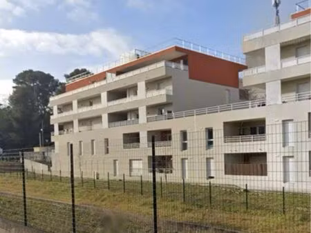 location t2 meublé avec terrasse &parking 13e