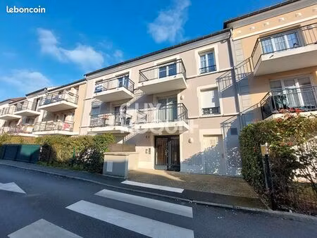 parking/box ozoir la ferriere