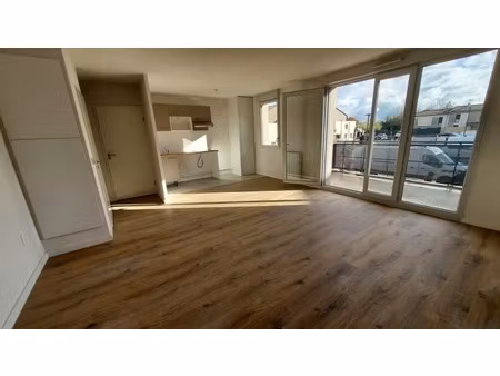 location appartement 3 pièces 62m² bruguieres 31150