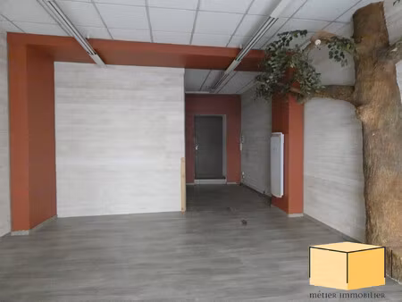 location local commercial 43m² belley 01300