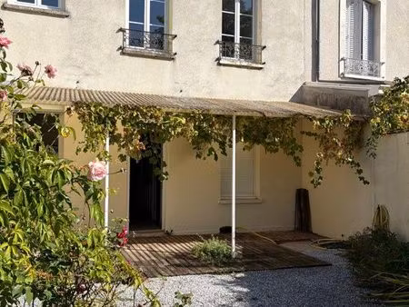 maison de ville avec jardin et dépendance 6 pièces 130 m2