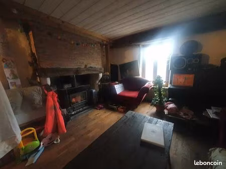 rare : ancien corps de ferme avec 2 56 ha - potentiel exceptionnel pour projet passion