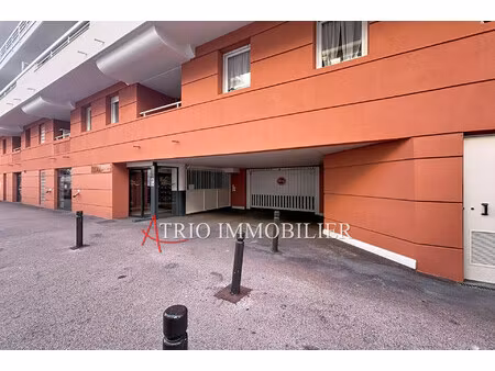 location parking antibes 06600