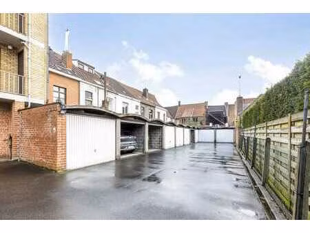 garage box à vendre dans le centre de bruges
