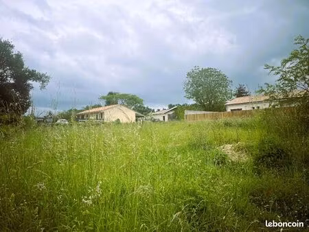terrain 734 m² saint andre de cubzac