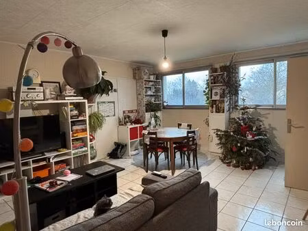 sucy - f3 rénové à louer