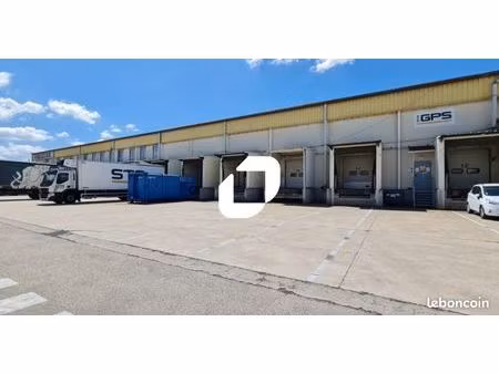 local industriel 3 000 m²