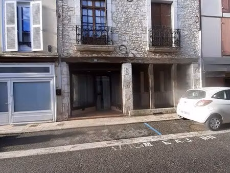 maison de ville avec local commercial