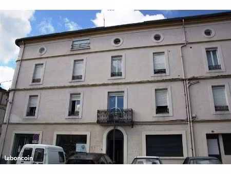 immeuble 12 pièces 185 m²