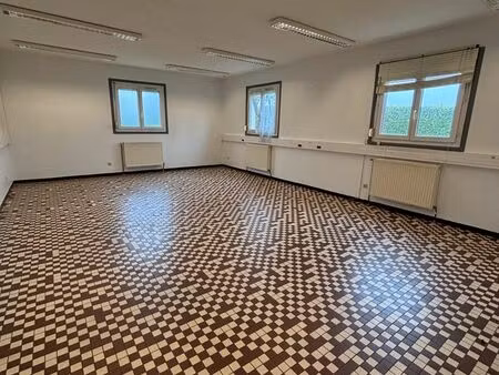 ensemble de bureaux à louer – bertincourt