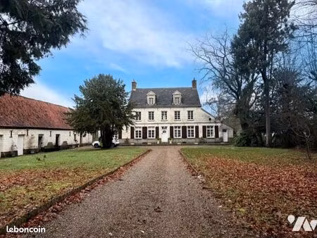 maison 9 pièces 318 m²