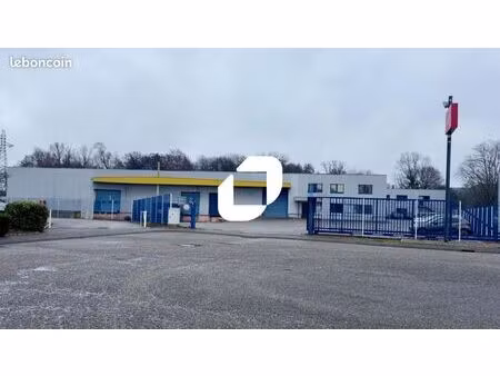 local d'activité 5 220 m²