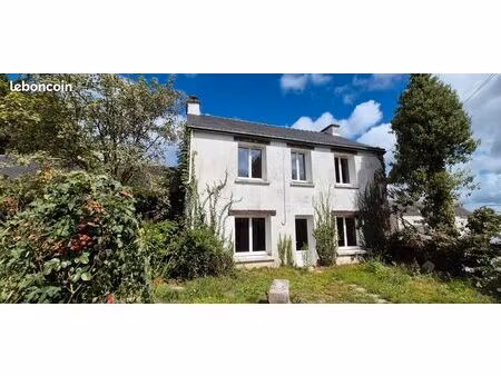 ? maison de caractère à rénover – fort potentiel – baden  à 2 km de la mer