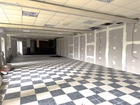 immeuble 12 pièces 609 m²