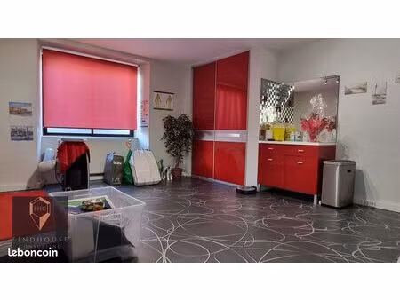maison 10 pièces 240 m²