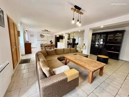 maison 4 pièces 156 m²