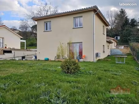 villa 4 pièces 101 m²