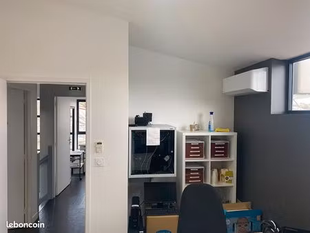 local 239 m² l houmeau