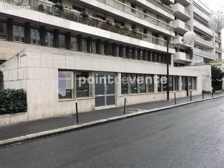 local commercial 309 m²