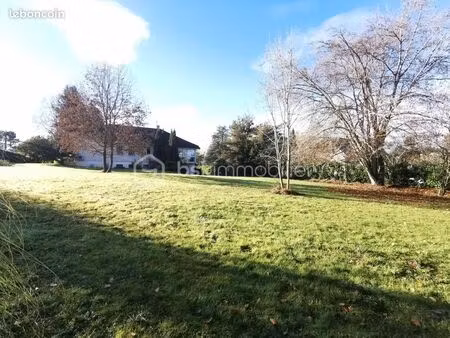 maison 6 pièces 205 m²