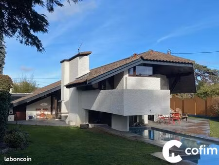 villa 6 pièces 135 m²