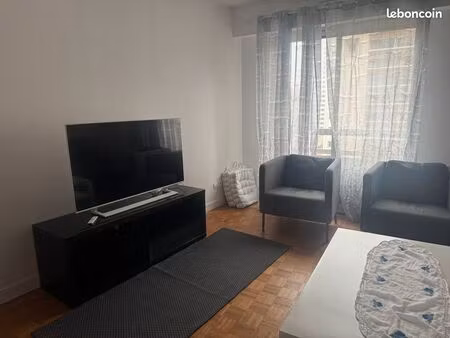 t4 meublé 98 m² balcon vue seine musicale