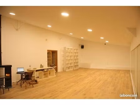 local professionnel rénové etampes – 120 m² – emplacement stratégique et calme - parking e